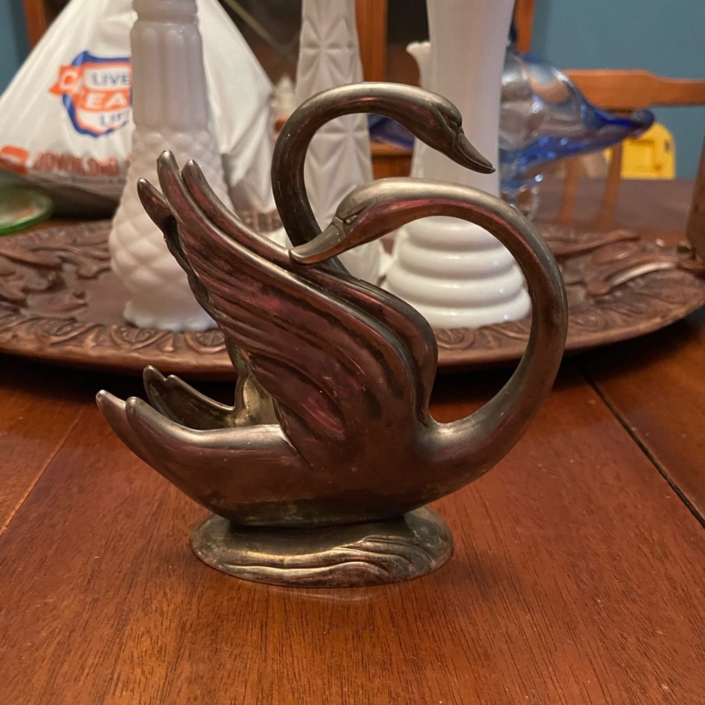 5 3/4 inches I. Width and 6" height.
Pre owned condition.